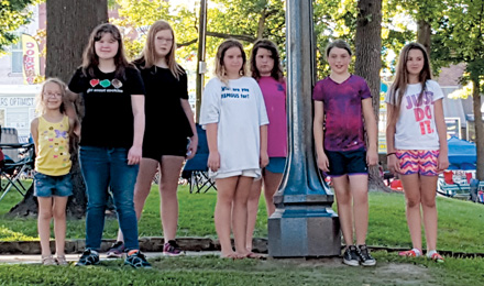 GIRLS SCOUTS PICK UP PICNIC TRASH 2 CC FRONT PAGE