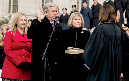 Parson Swearing In Photo 4 cc front page